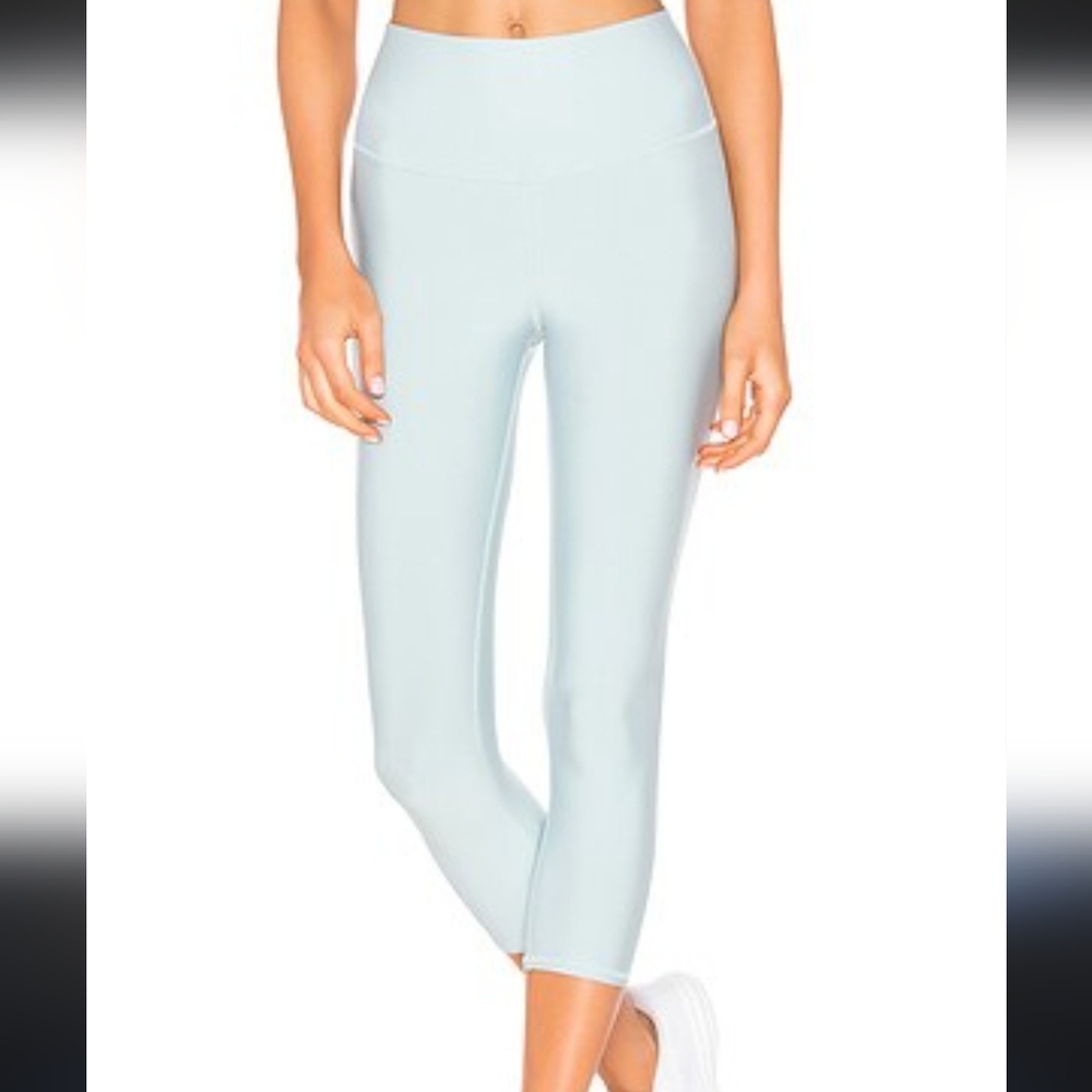 alo legging in cloud
